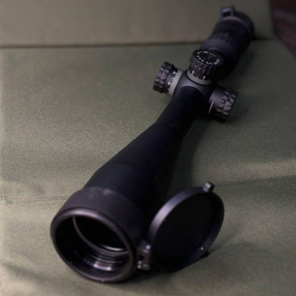 ПРИЦІЛ VECTOR OPTICS 10-40x50