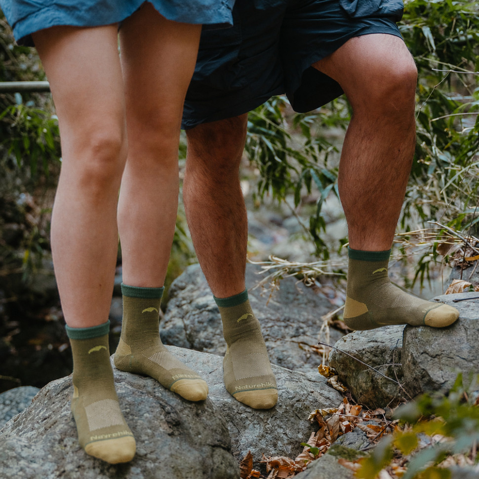 Шкарпетки туристичні високі Naturehike CYY2551FS011, L, зелений
