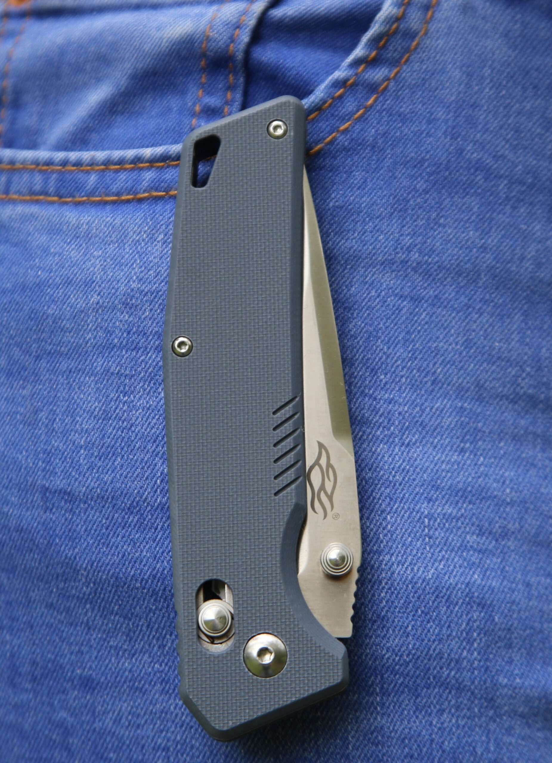Ніж складаний туристичний Firebird FB7601 (8.7 см) 440С / G10 сірий