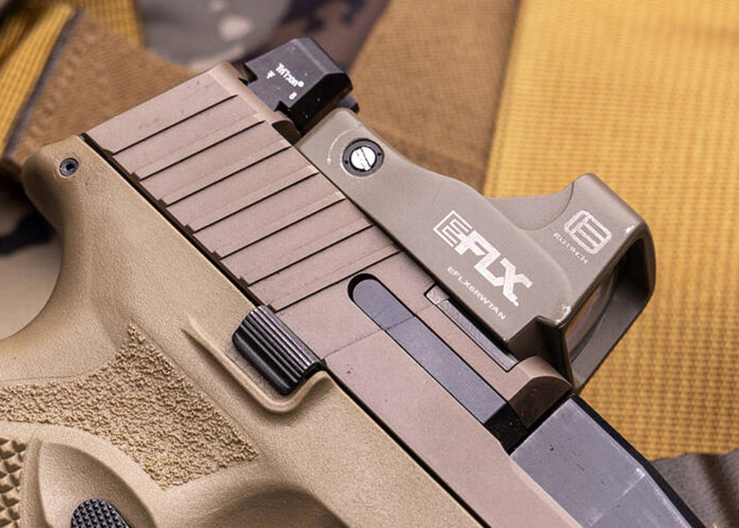 Коліматорний приціл пістолетний EOTech EFLX Mini 6MOA Tan