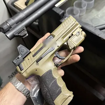 HK VP9: фарбування FDE і стиплінг